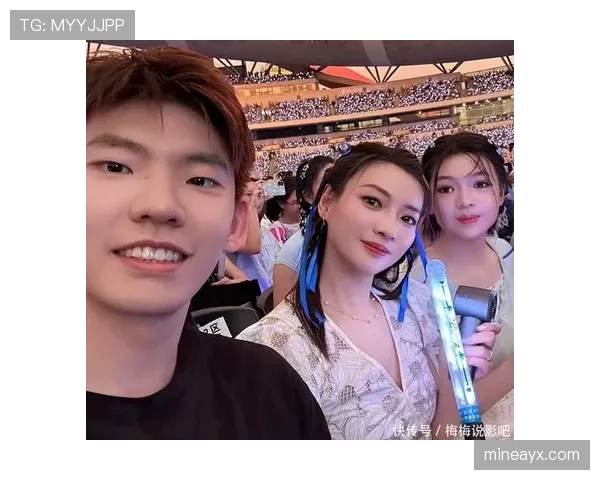 黄雅琼穿着还那么精致，完美反差竟然在羽毛球场上一点不含糊！